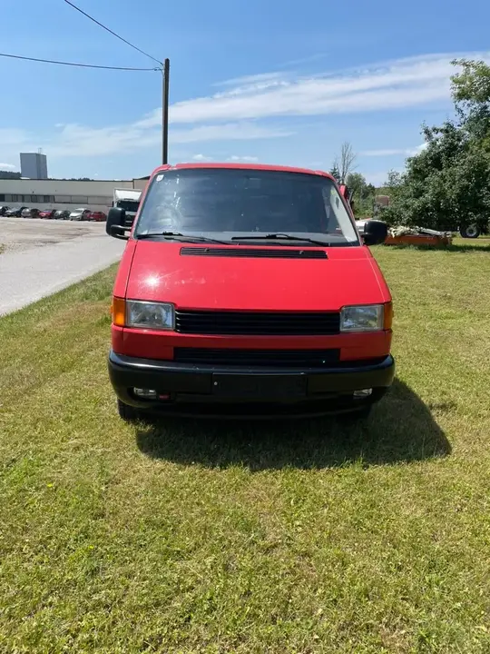 Volkswagen T4 1996 photo 2