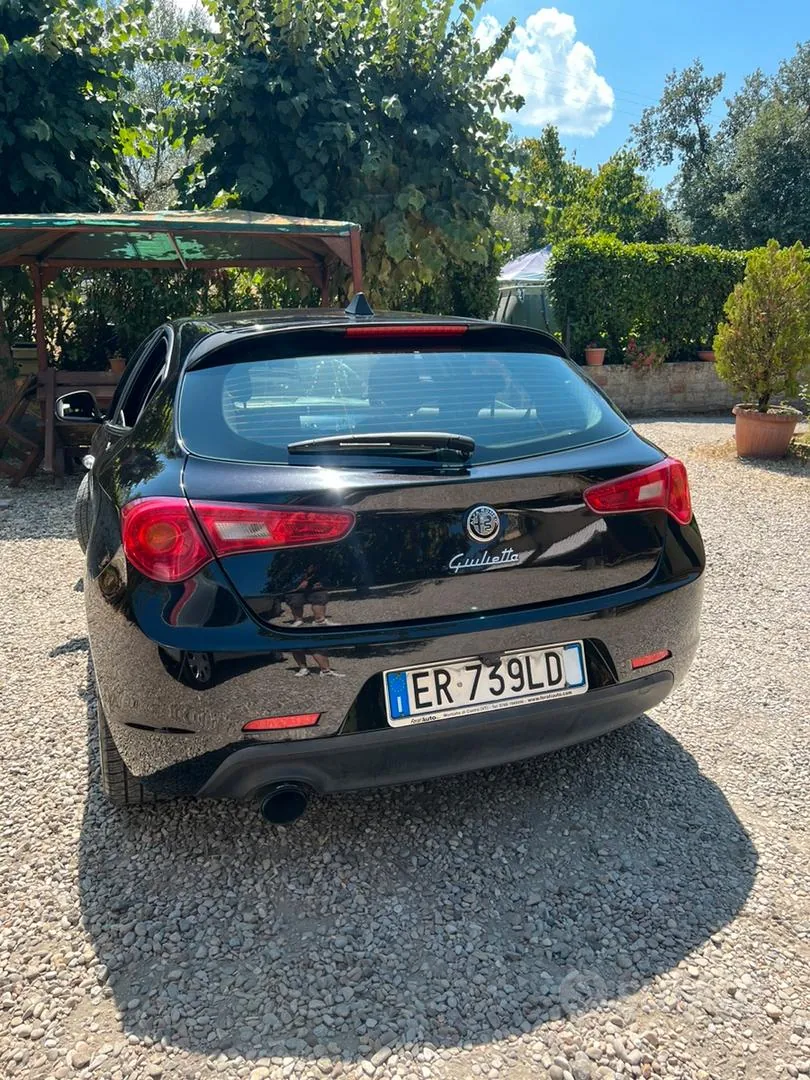 Alfa Romeo Giulietta 2013 photo 3
