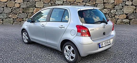 Toyota Yaris 2008 photo 4