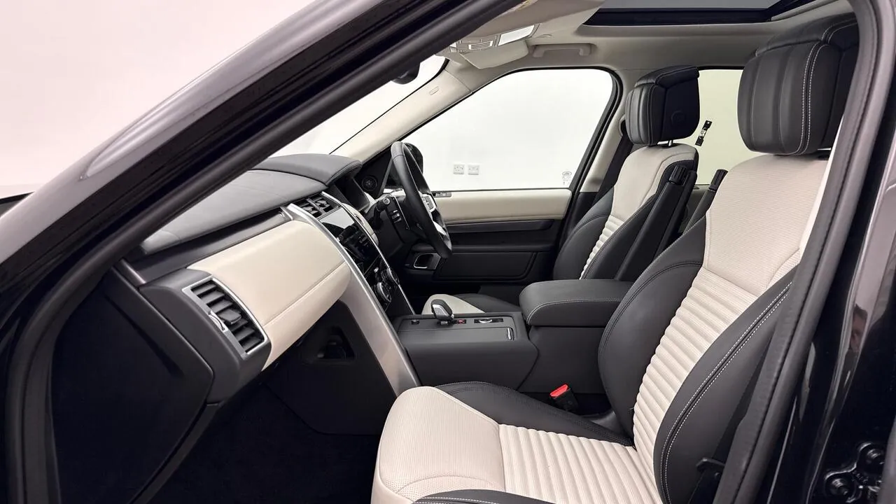 Land Rover Discovery 2026 photo 3