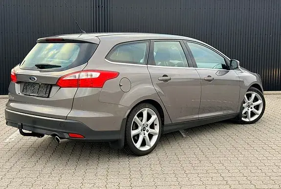 Ford Focus 2011 photo 4