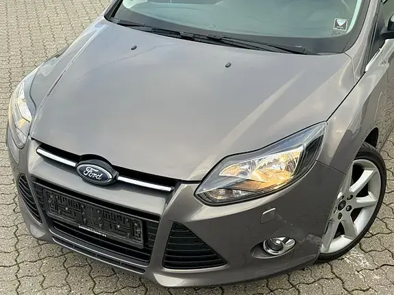 Ford Focus 2011 photo 2