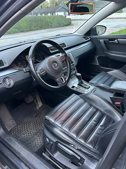 Volkswagen Passat 2014 photo 2