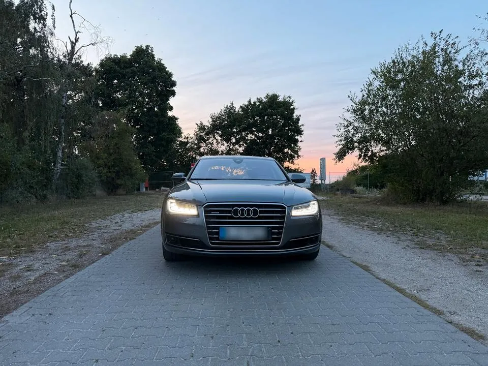 Audi A8
