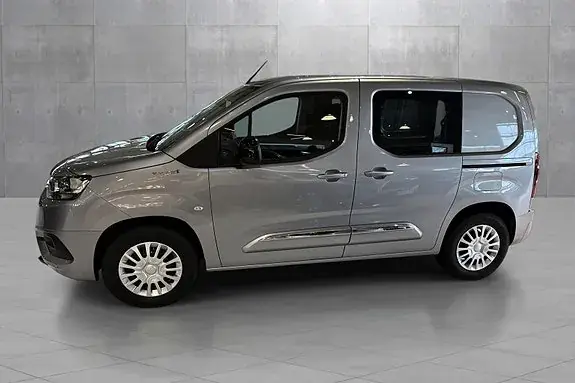Toyota Proace City 2024 photo 2