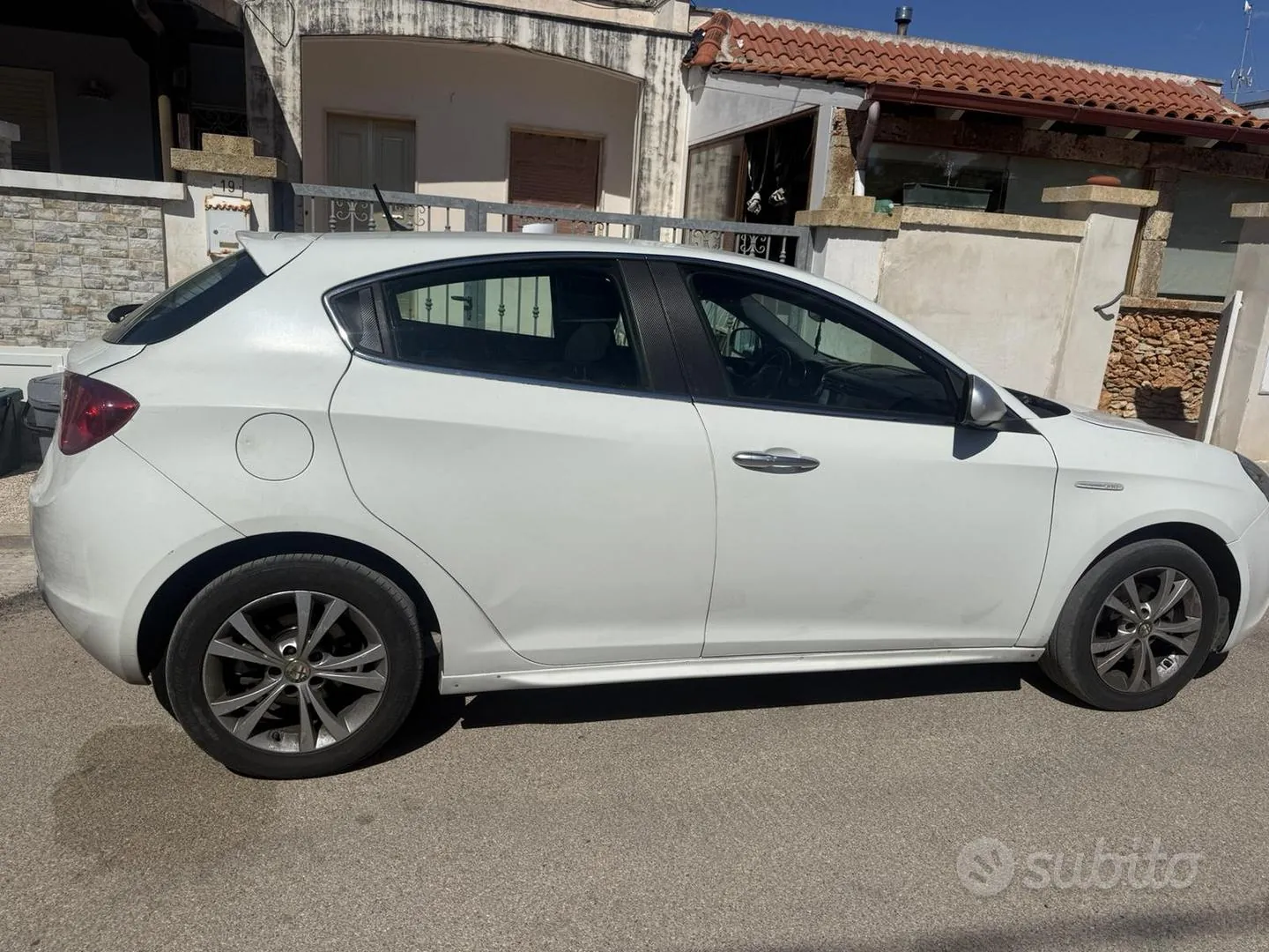 Alfa Romeo Giulietta 2010 photo 5