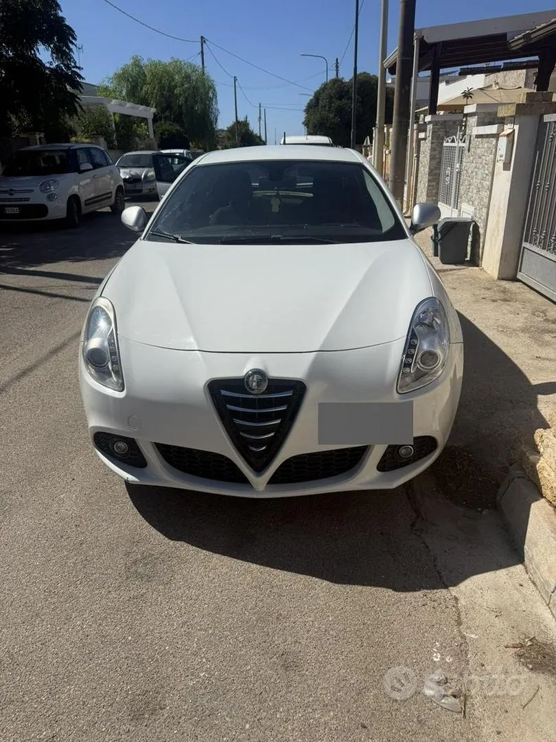 Alfa Romeo Giulietta 2010 photo 3