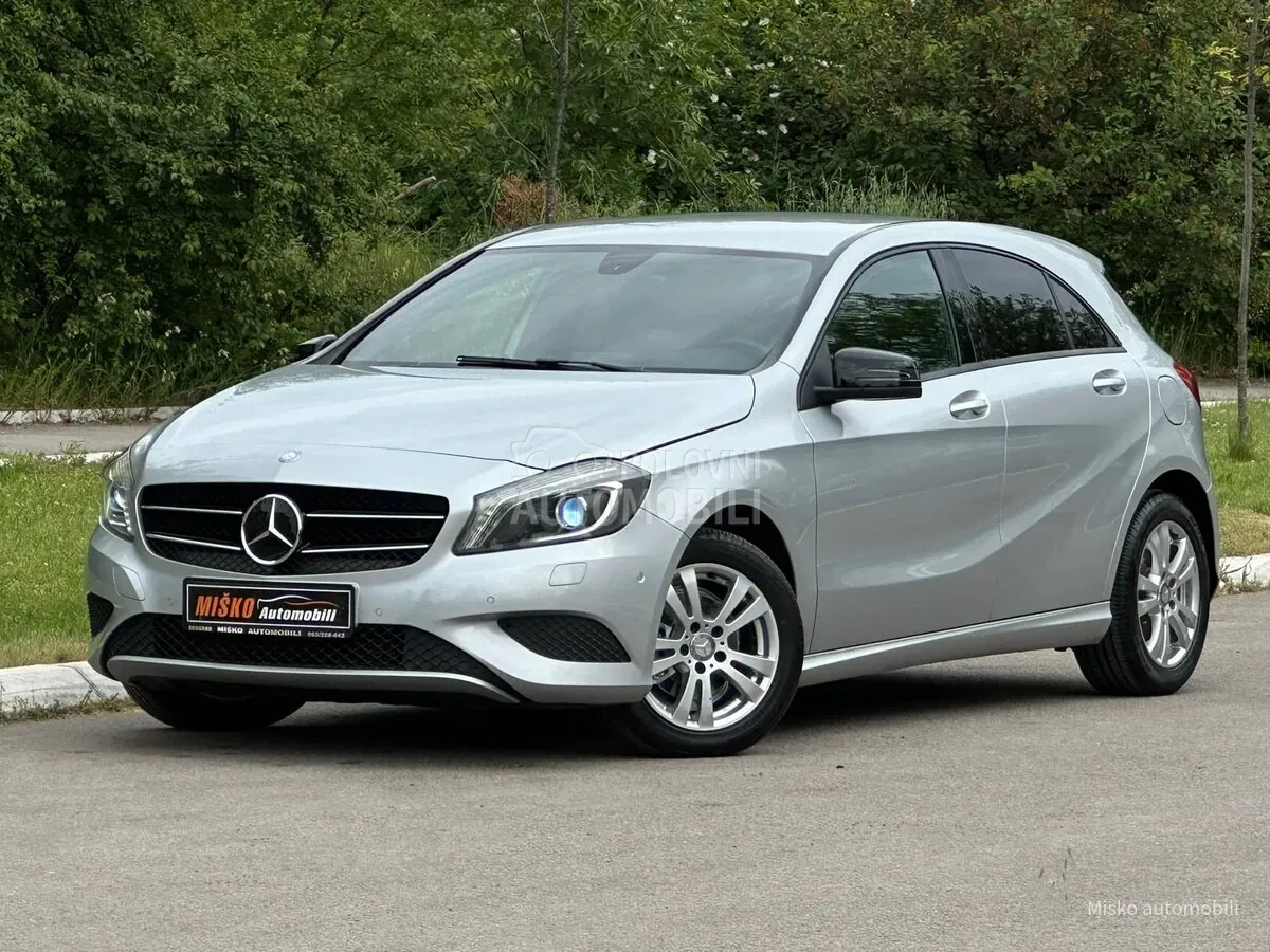 Mercedes-Benz A 180 2014 photo 2
