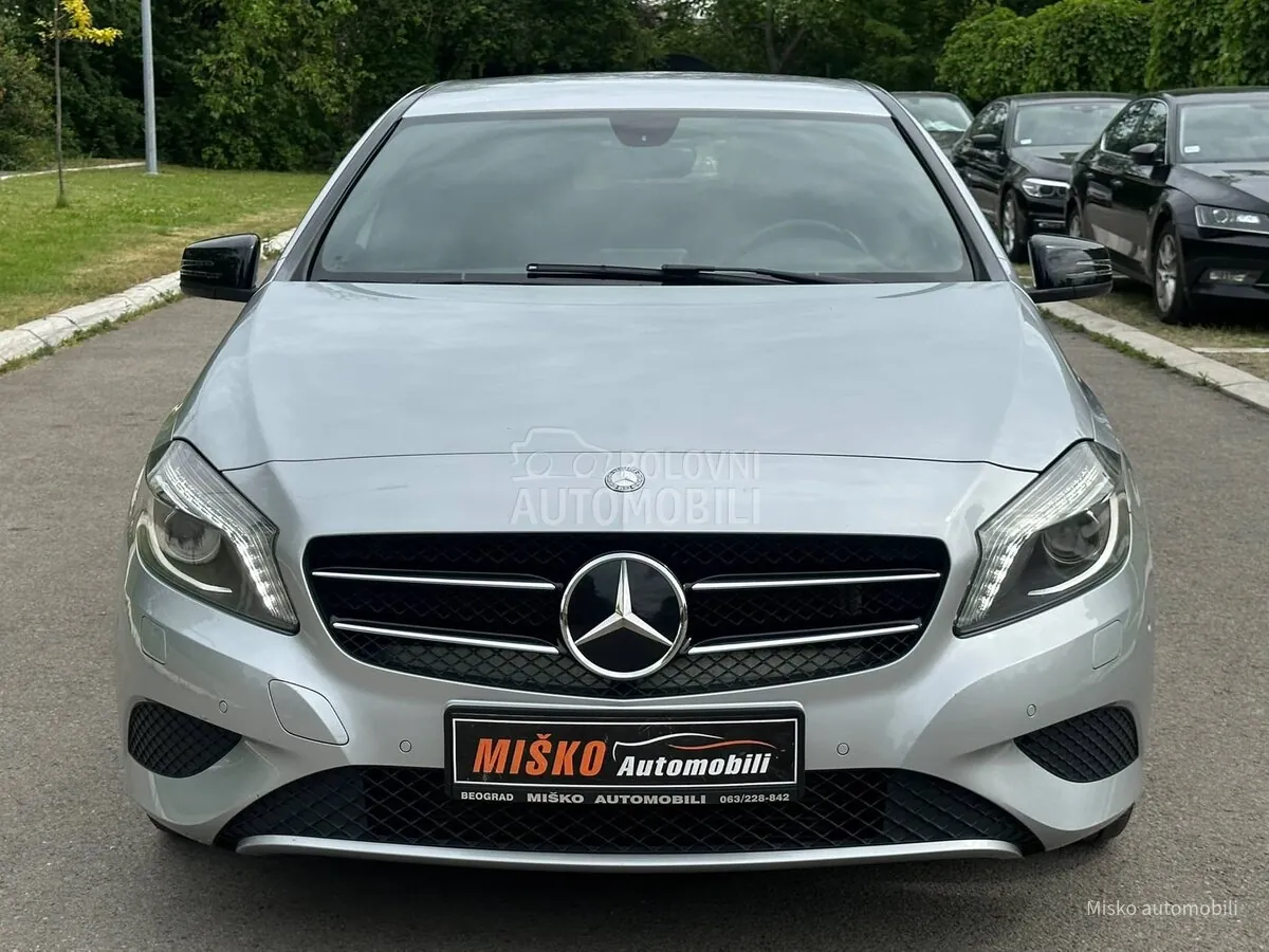 Mercedes-Benz A 180 2014 photo 4
