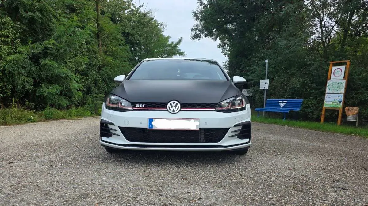 Volkswagen Golf 2017 photo 2