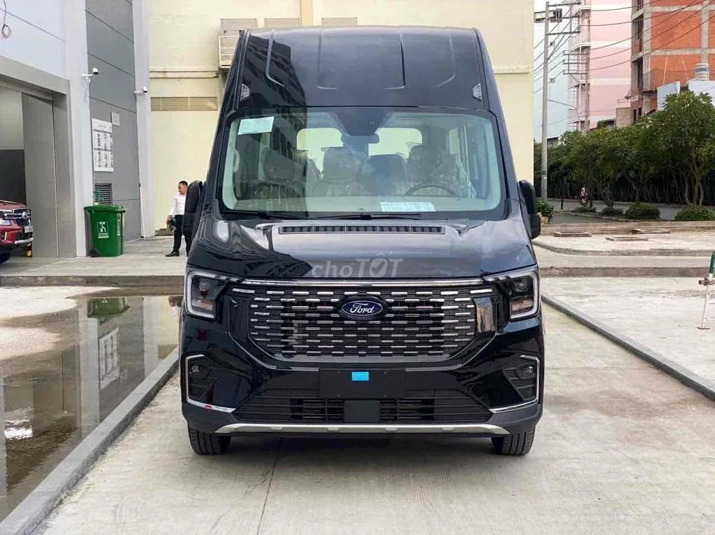 Ford Transit 2025 photo 2