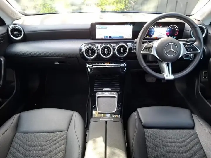 Mercedes-Benz Cla 2025 photo 3