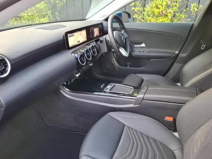 Mercedes-Benz Cla 2025 photo 5