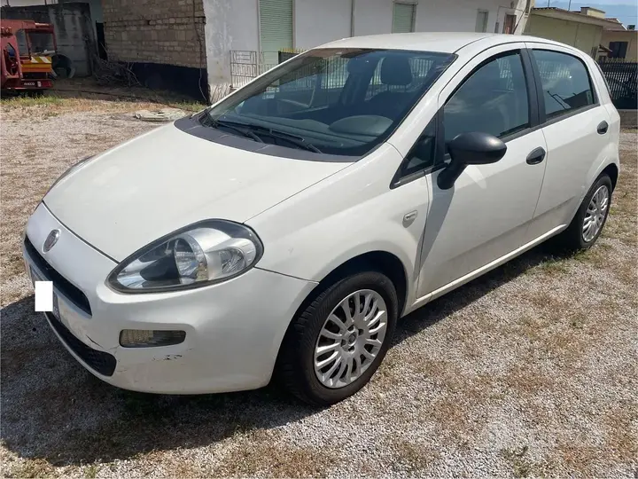 Fiat Punto 2014 photo 2