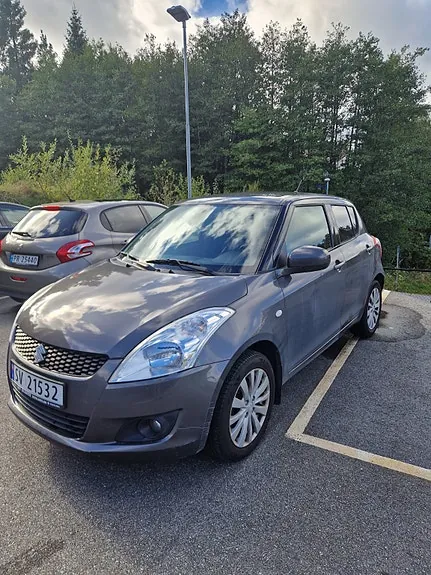Suzuki Swift 2012 photo 2