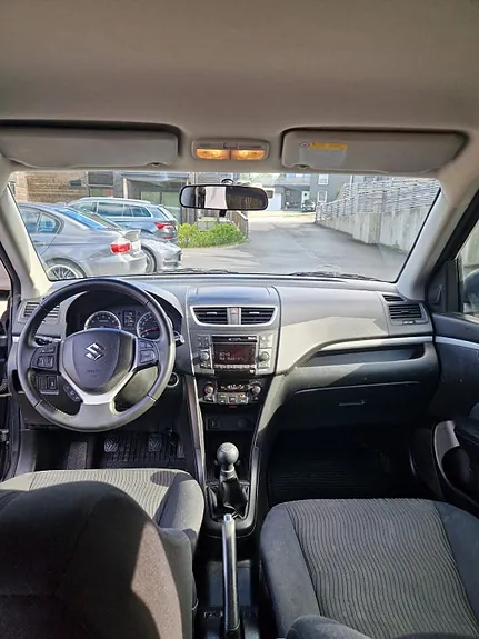 Suzuki Swift 2012 photo 5