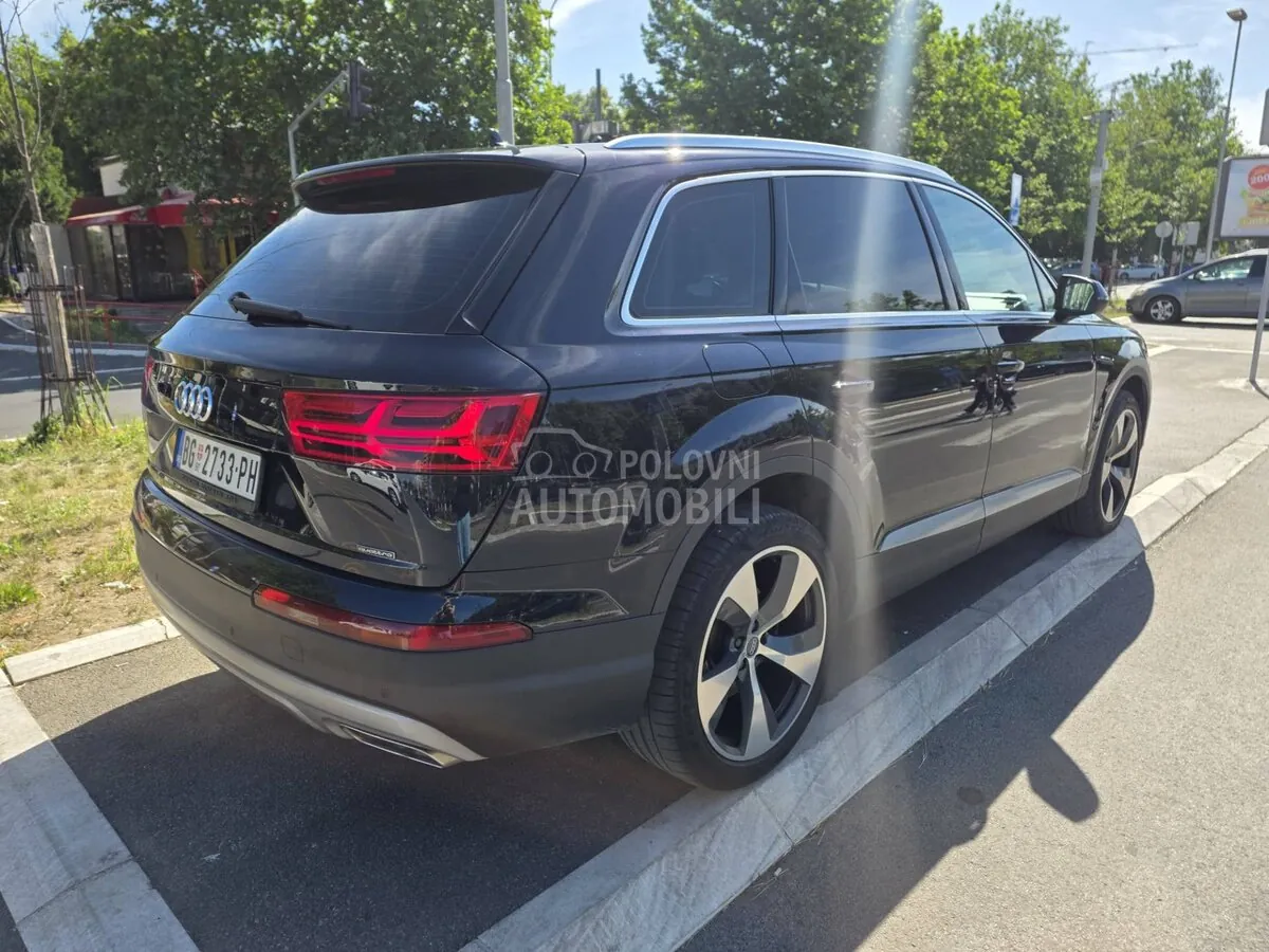 Audi Q7 2016 photo 5