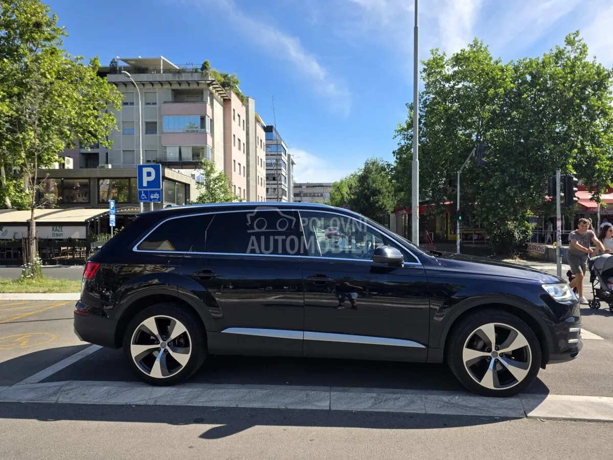 Audi Q7 2016 photo 3