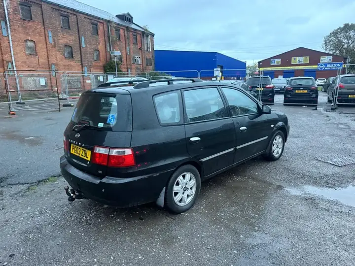Kia Carens 2003 photo 4