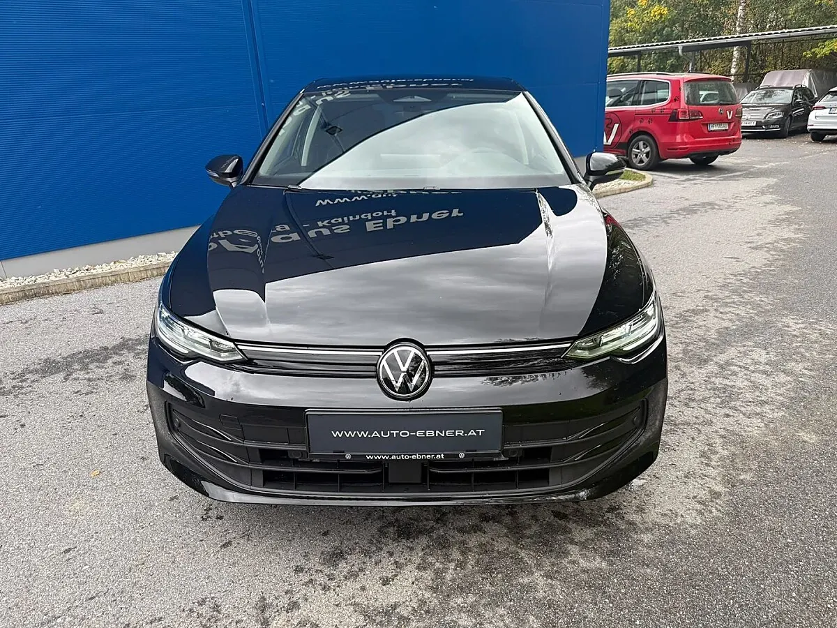 Volkswagen Golf 2026 photo 2