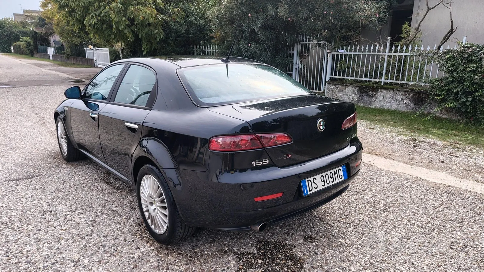 Alfa Romeo 159 2008 photo 3