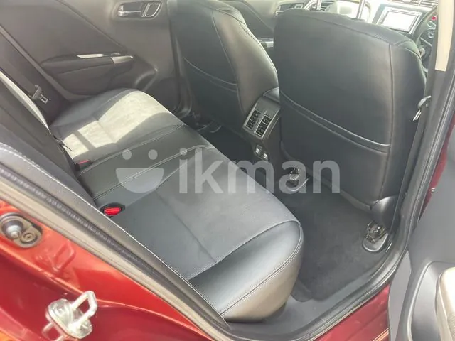 Honda Grace 2015 photo 4