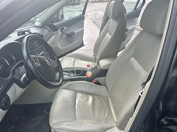 Saab 9-3 2005 photo 2
