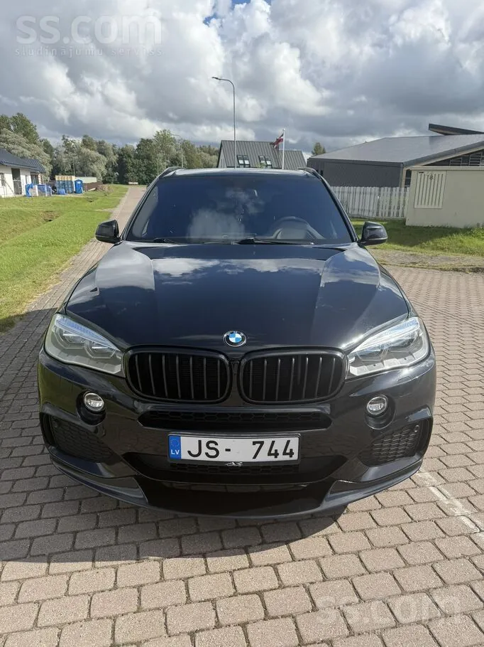 BMW X5 2014 photo 2