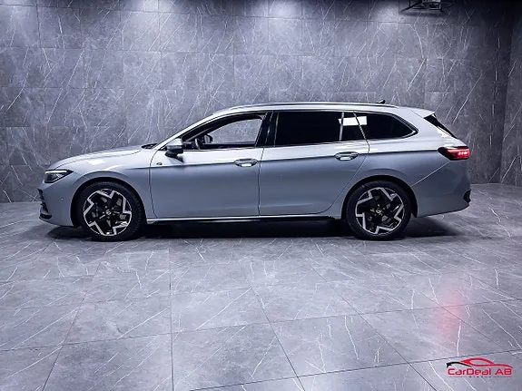Volkswagen Passat 2025 photo 4