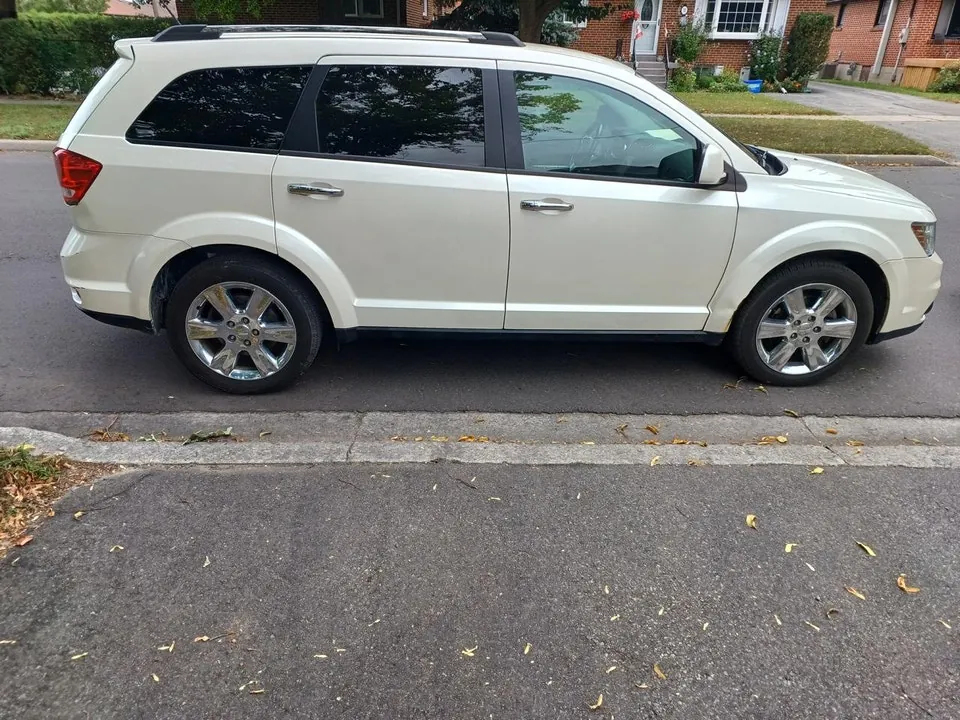 Dodge Journey 2013 photo 2