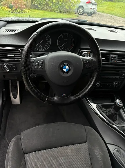 BMW 320D 2010 photo 5