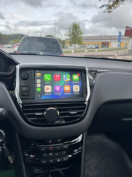 Peugeot 208 2018 photo 5