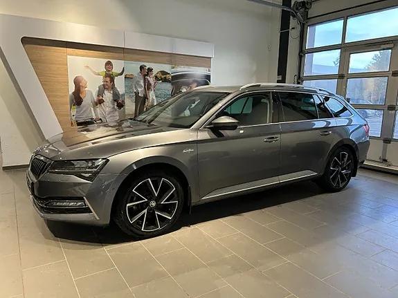 Skoda Superb 2024 photo 2