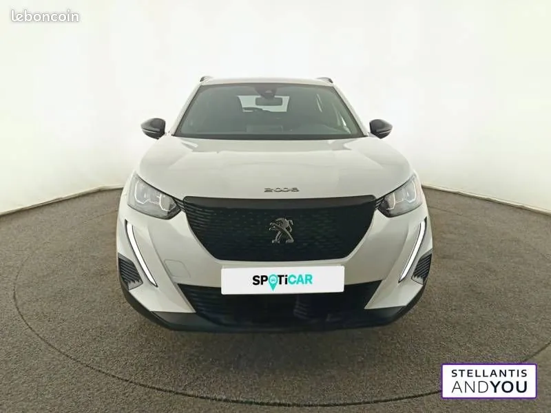 Peugeot 2008 2023 photo 2