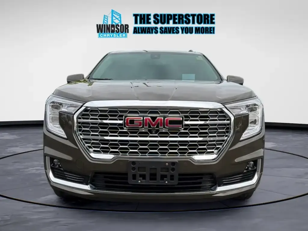 GMC Terrain 2023 photo 2