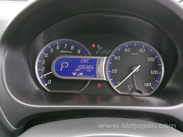 Nissan Dayz Highway Star J 2013 photo 3