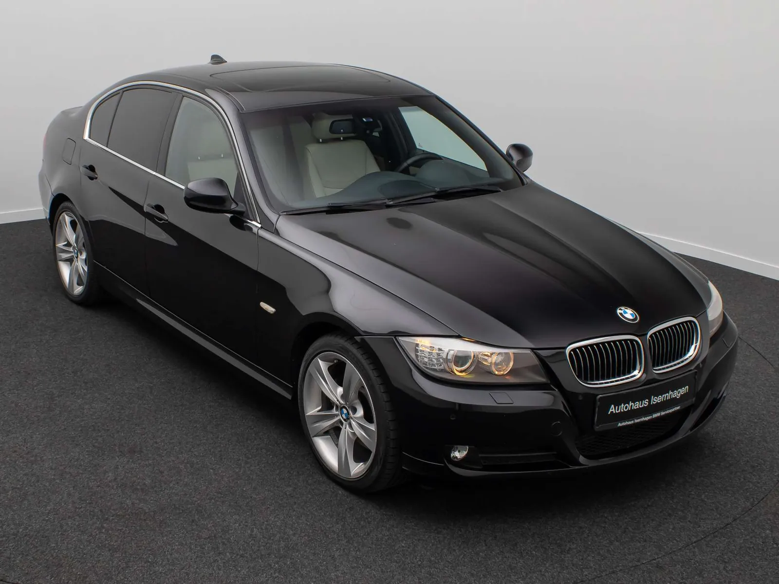 BMW 325 2011 photo 3