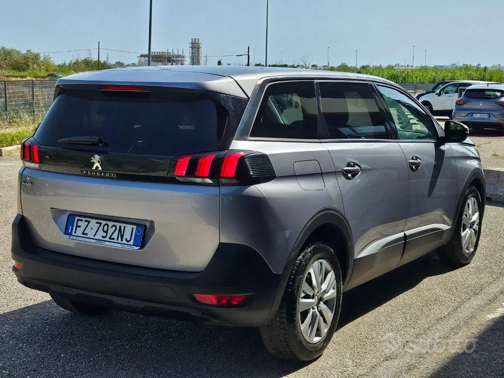 Peugeot 5008 2019 photo 5