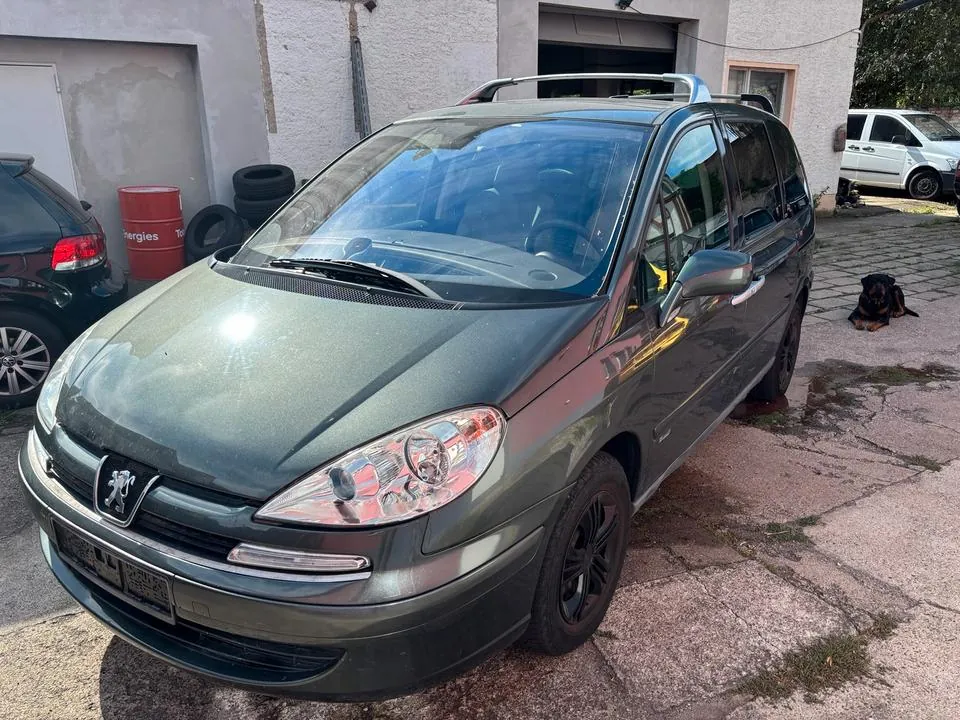 Peugeot 807