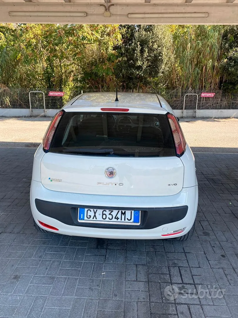Fiat Punto 2010 photo 5