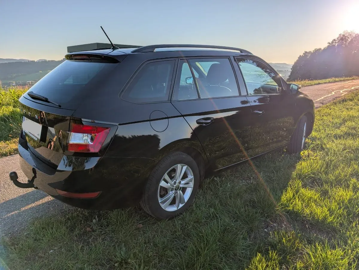 Skoda Fabia 2023 photo 2