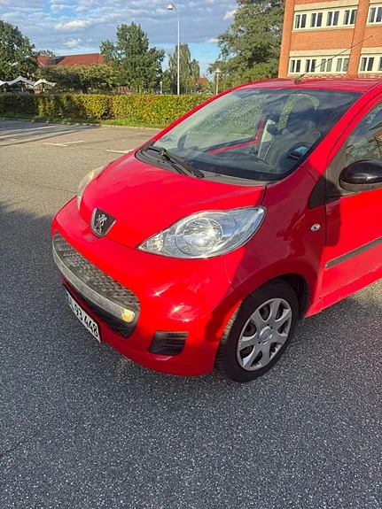 Peugeot 107 2010 photo 4