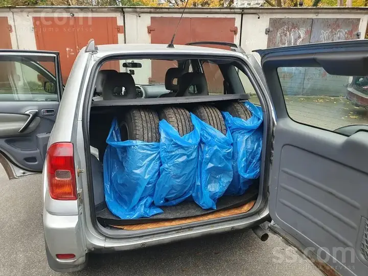 Toyota Rav4 2001 photo 5