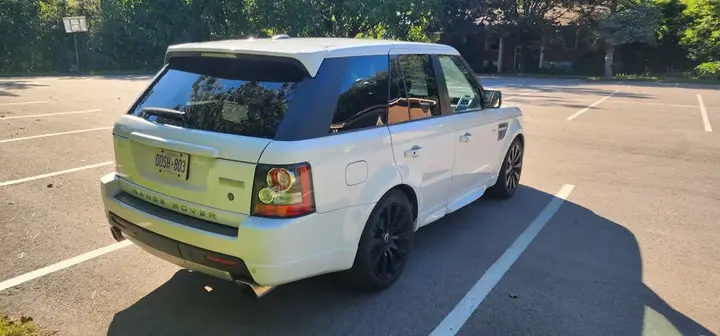 Land Rover Range Rover Sport 2011 photo 4
