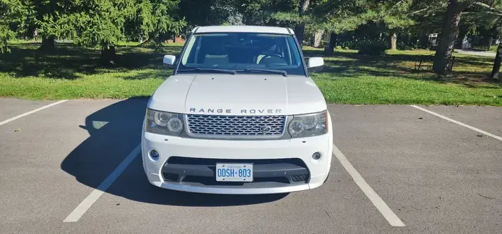 Land Rover Range Rover Sport 2011 photo 2