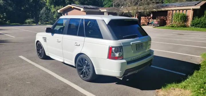 Land Rover Range Rover Sport 2011 photo 5
