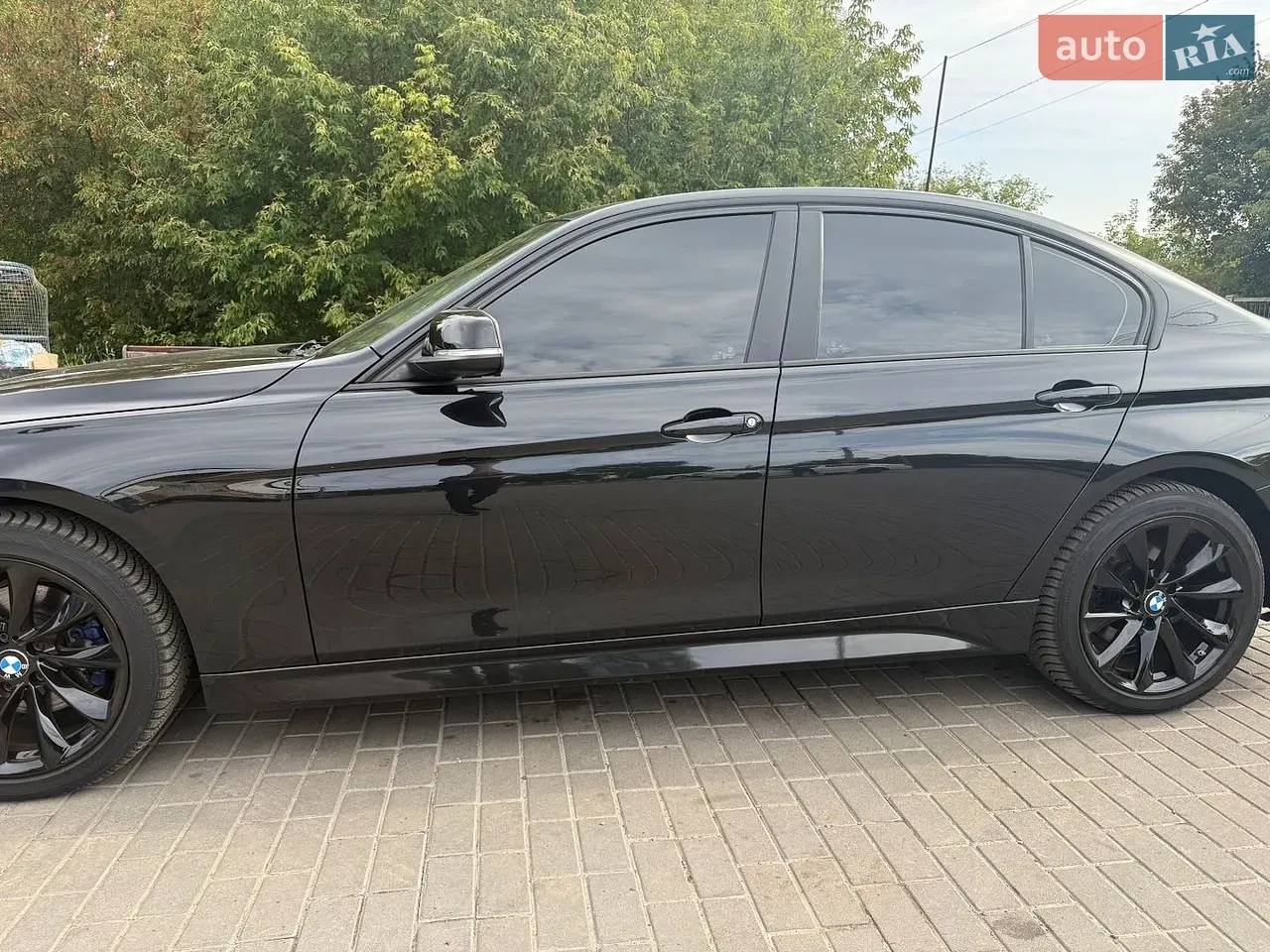 BMW 3 Series 2017 photo 4