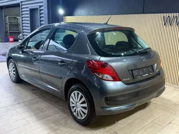 Peugeot 207 2009 photo 2