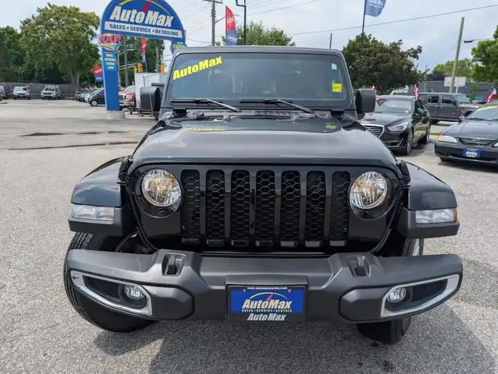 Jeep Gladiator 2023 photo 2