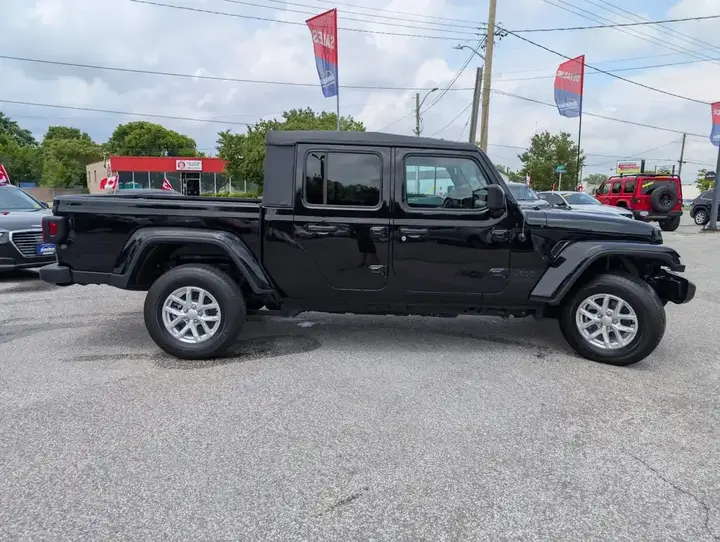 Jeep Gladiator 2023 photo 4